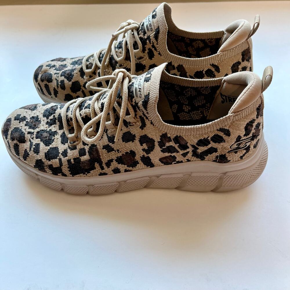 Bobs by Skechers Leopard Print Slip On Sneakers Shoes 8 Comfort Stretch Lace Up - Picture 3 of 7